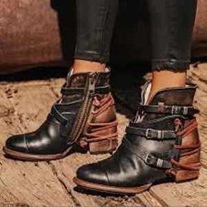 Freebird by Steven Black and Brown Ankle Boots beautiful leather size 8